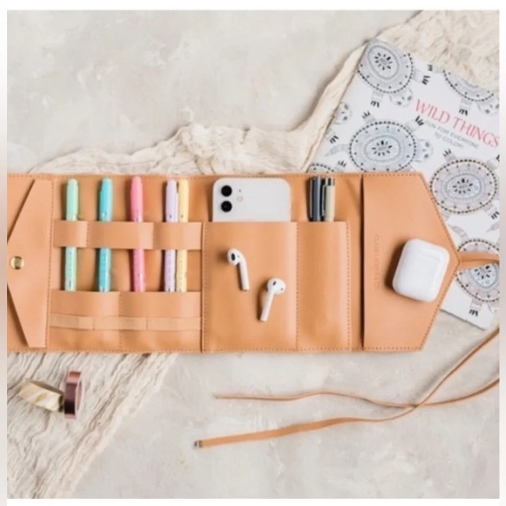 Glass Ladder & Co. Katherine Tech Organizer Roll | Honey